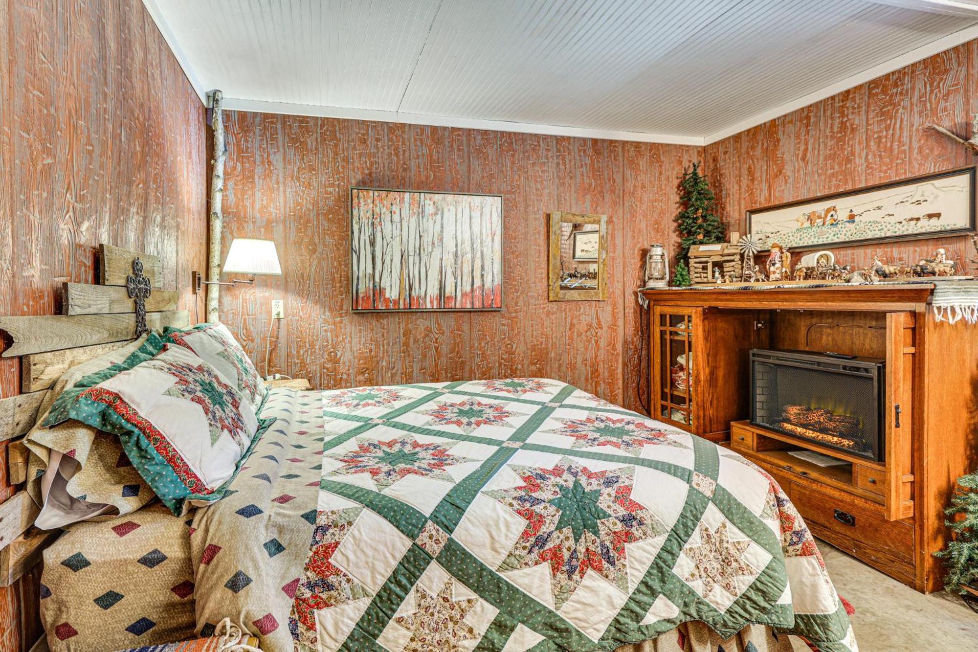 Historic Keystone Cabin Near Mount Rushmore! Buitenkant foto
