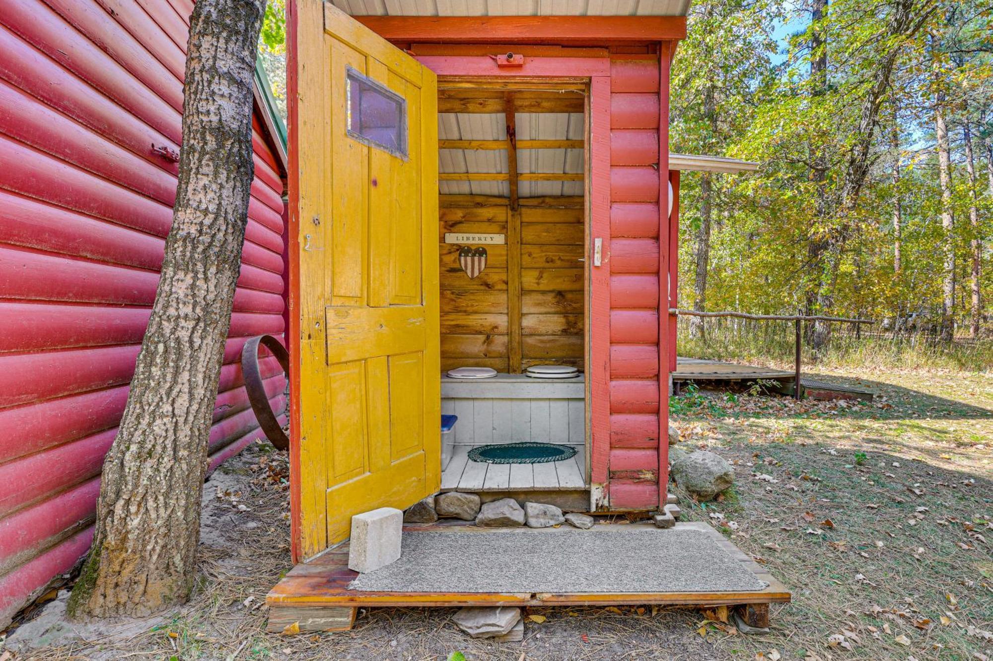 Historic Keystone Cabin Near Mount Rushmore! Buitenkant foto